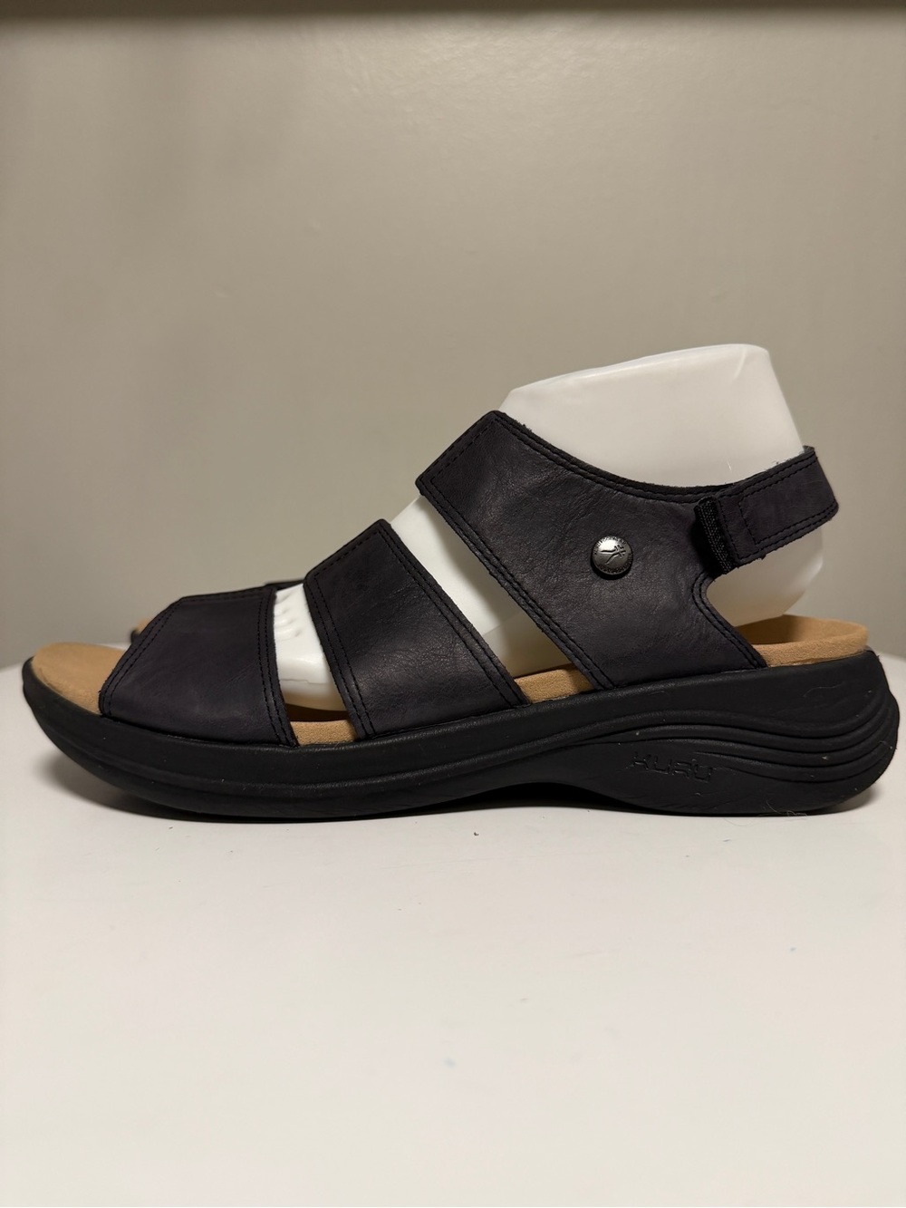 Kuru CODA Muse Strappy Sandal Jet Black Leather Adjustable Strap Women’s US 11
